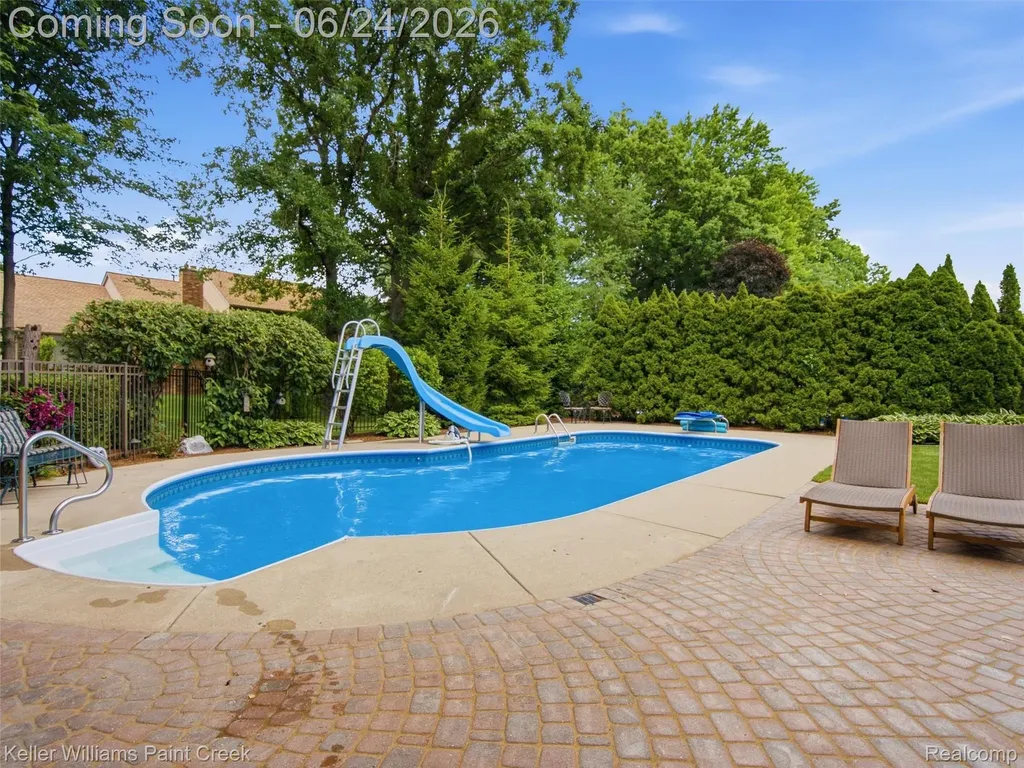 14863 Towering Oaks Drive Shelby Charter Township MI 48315
