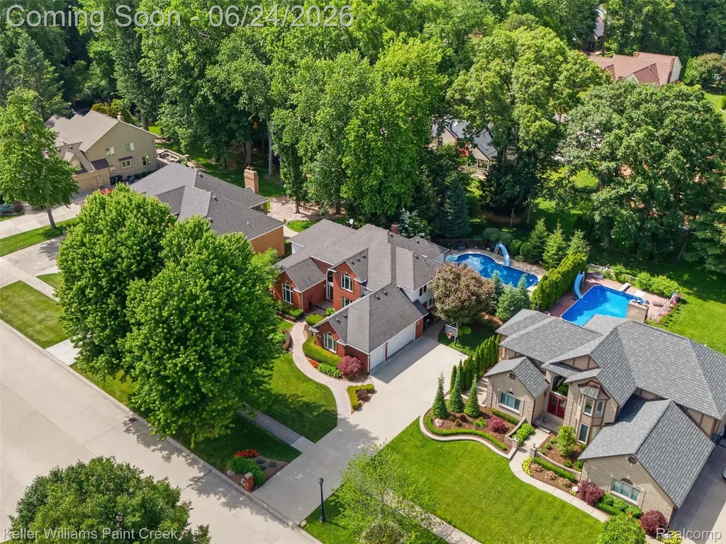 14863 Towering Oaks Drive Shelby Charter Township MI 48315