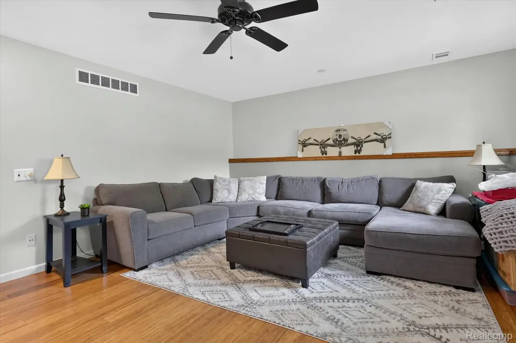 4903 Cape Town Highland Charter Township MI 48356