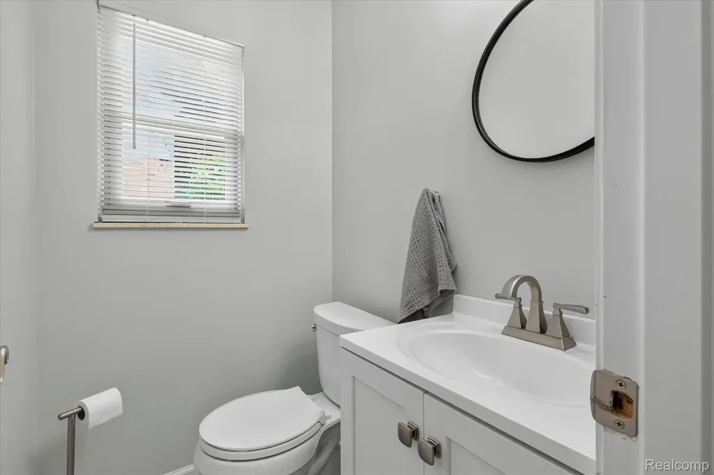 4903 Cape Town Highland Charter Township MI 48356