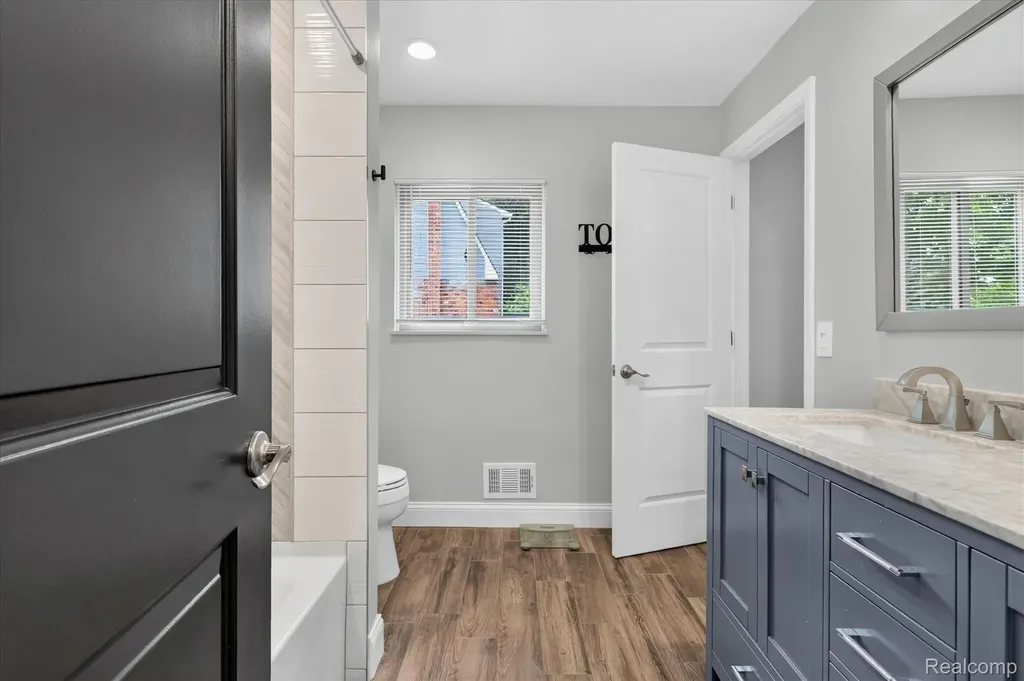 4903 Cape Town Highland Charter Township MI 48356