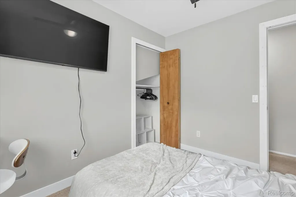 4903 Cape Town Highland Charter Township MI 48356