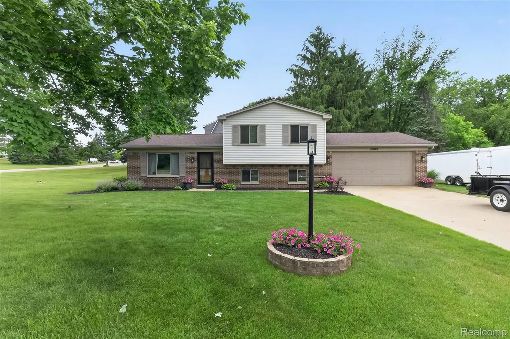 4903 Cape Town Highland Charter Township MI 48356