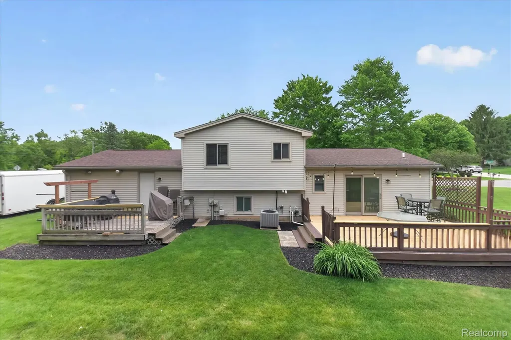 4903 Cape Town Highland Charter Township MI 48356