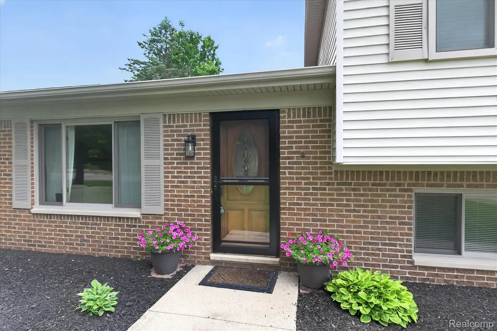 4903 Cape Town Highland Charter Township MI 48356