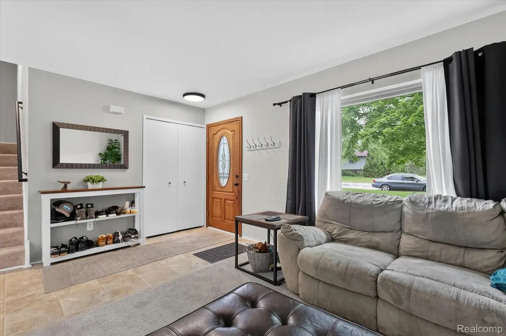 4903 Cape Town Highland Charter Township MI 48356