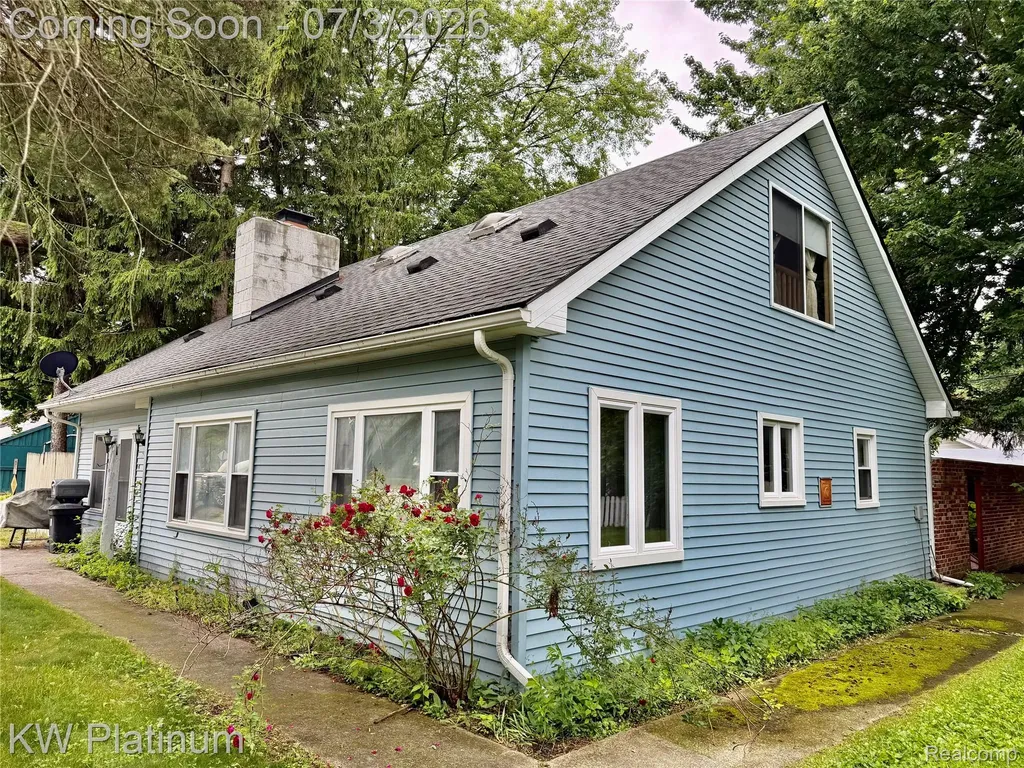 7955 Lakeshore Road Burtchville Township MI 48059