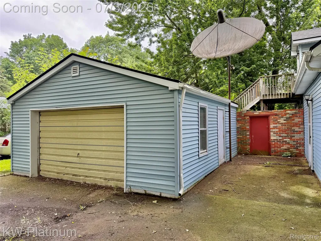 7955 Lakeshore Road Burtchville Township MI 48059