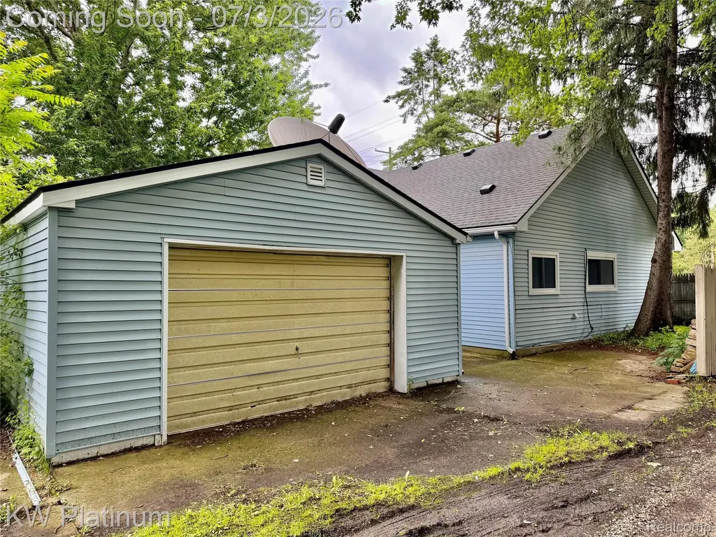 7955 Lakeshore Road Burtchville Township MI 48059