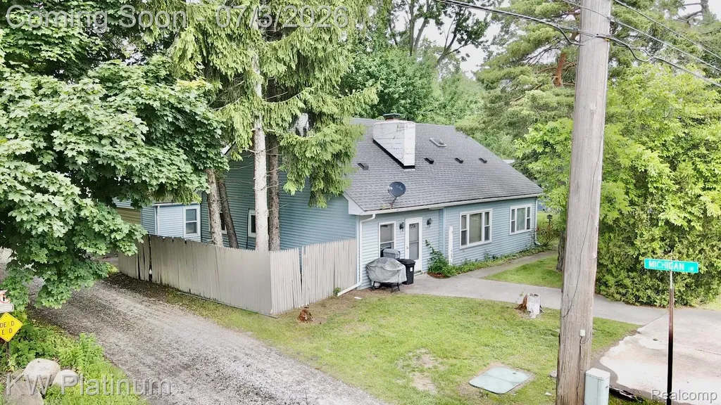 7955 Lakeshore Road Burtchville Township MI 48059