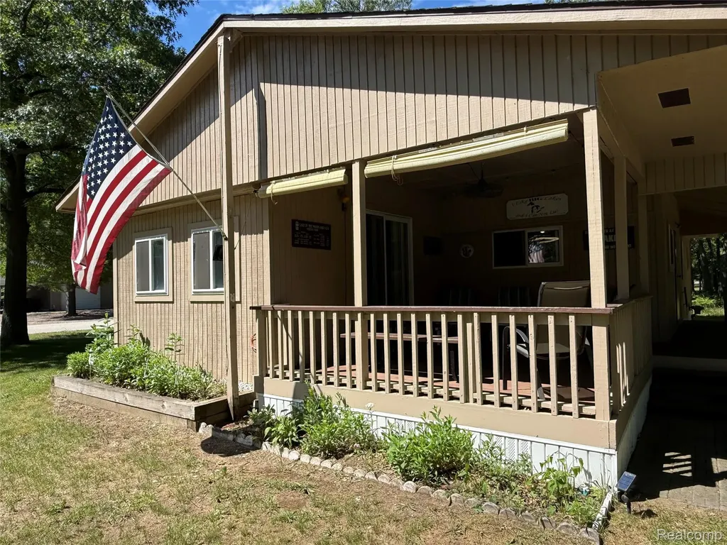 5680 Oakridge Drive Caseville Township MI 48725