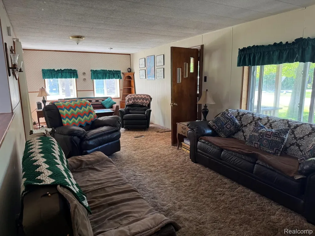 5680 Oakridge Drive Caseville Township MI 48725
