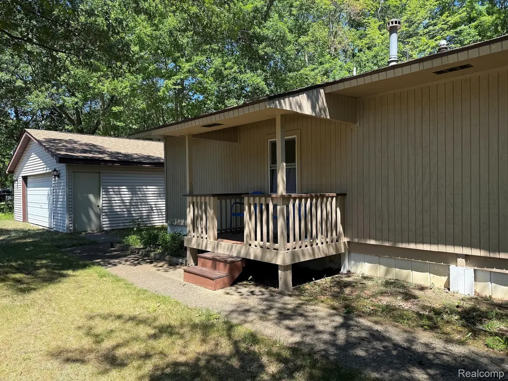 5680 Oakridge Drive Caseville Township MI 48725