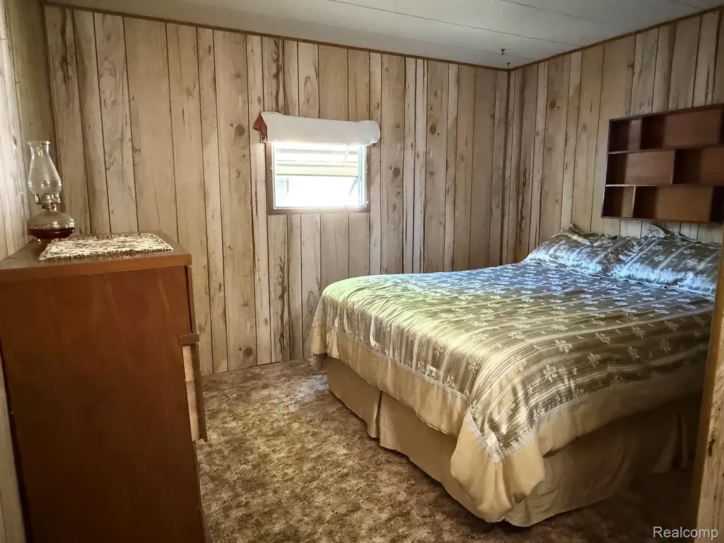 5680 Oakridge Drive Caseville Township MI 48725