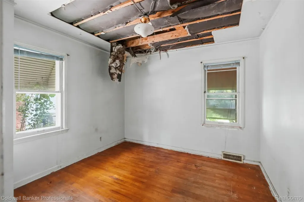 18262 Lindsay Street Detroit City MI 48235