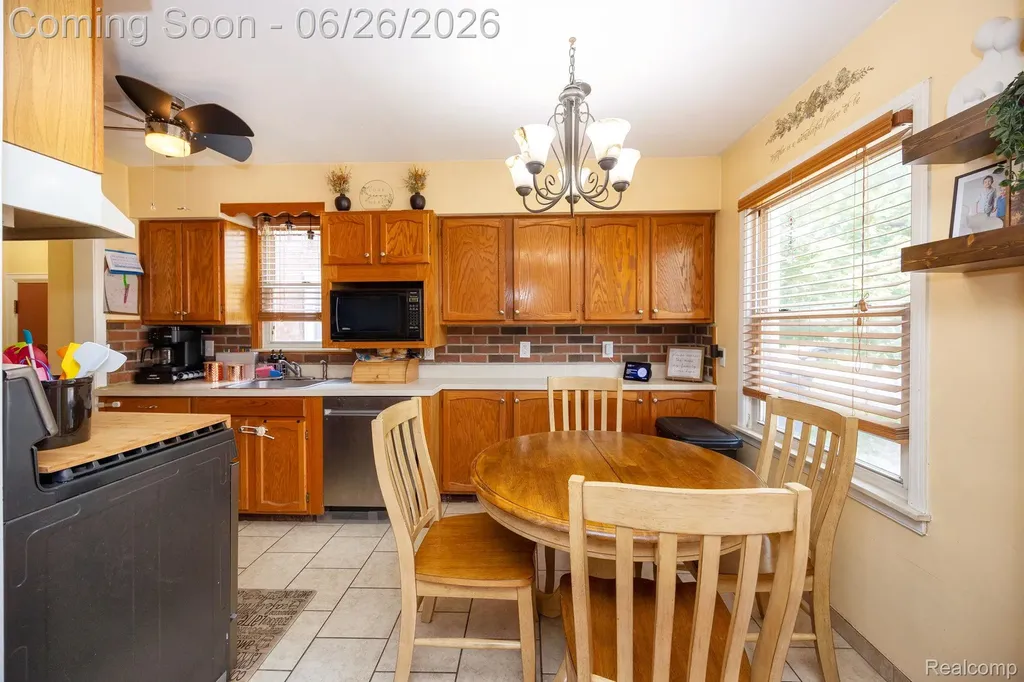 1485 Cleveland Avenue Lincoln Park City MI 48146
