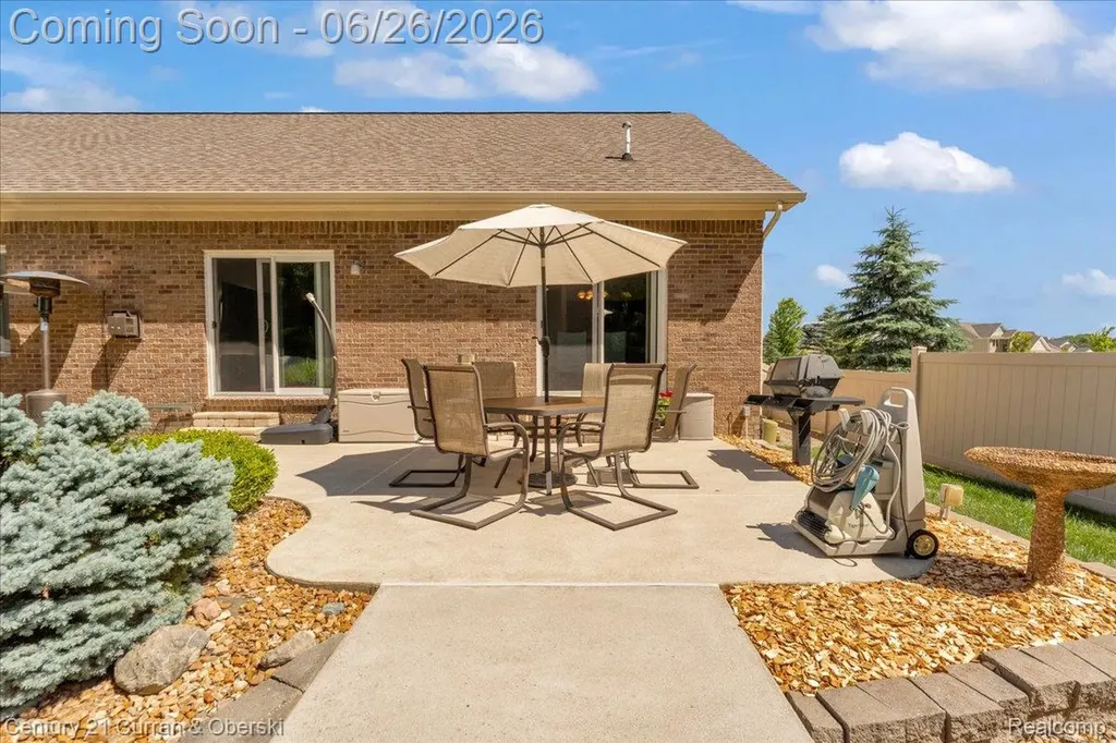 27099 Celtic Drive Flat Rock City MI 48134