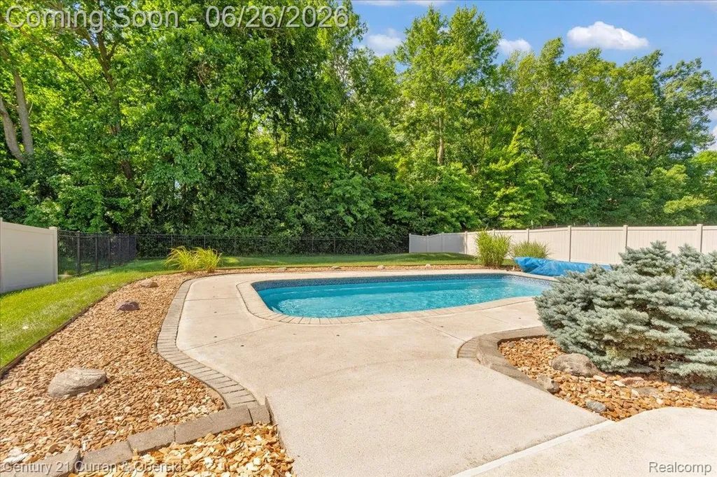 27099 Celtic Drive Flat Rock City MI 48134