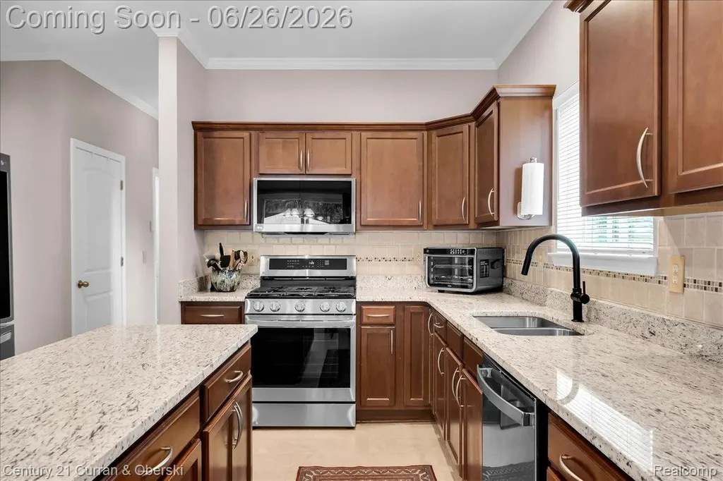 27099 Celtic Drive Flat Rock City MI 48134