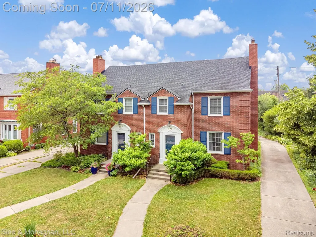 679 Neff Road Grosse Pointe City MI 48230