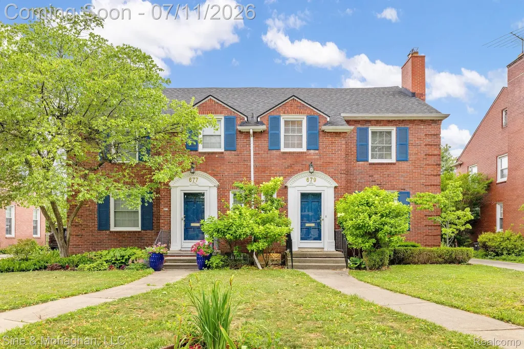 679 Neff Road Grosse Pointe City MI 48230