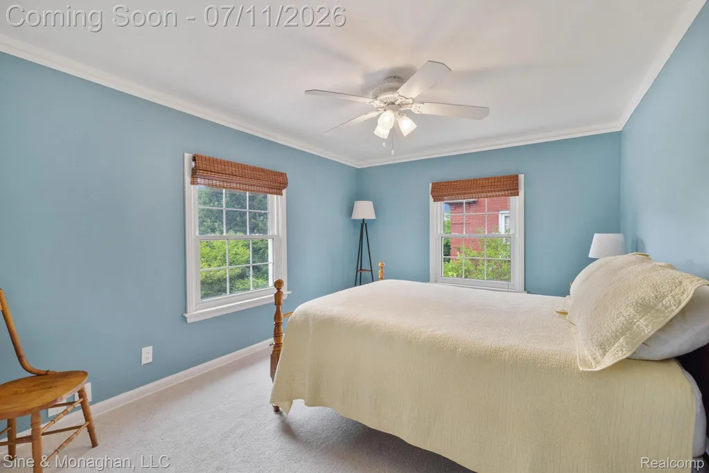 679 Neff Road Grosse Pointe City MI 48230