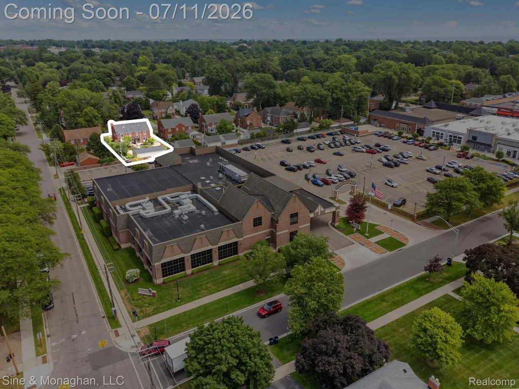 679 Neff Road Grosse Pointe City MI 48230