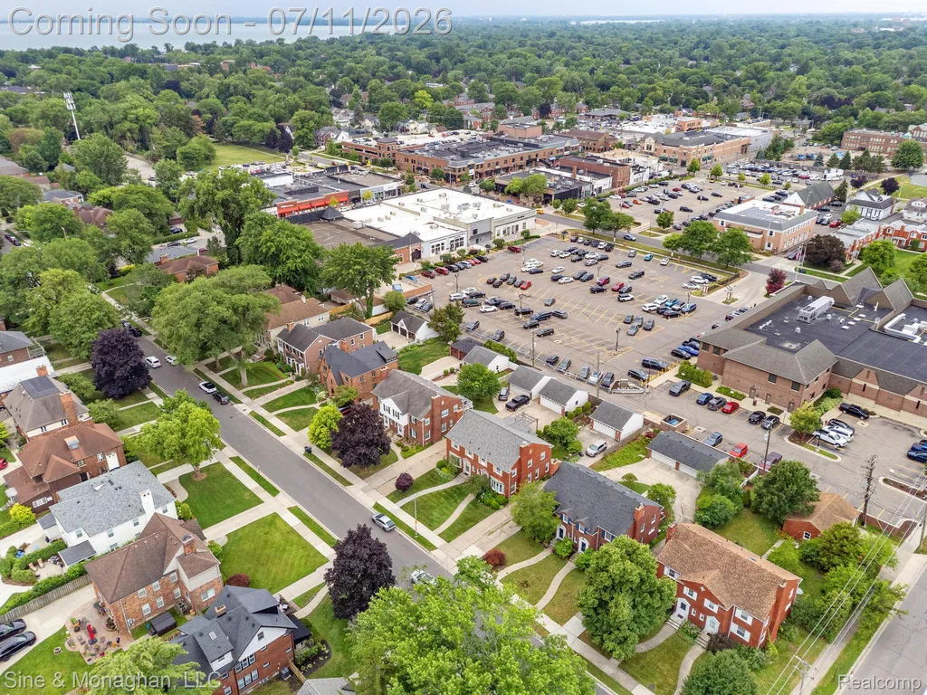 679 Neff Road Grosse Pointe City MI 48230