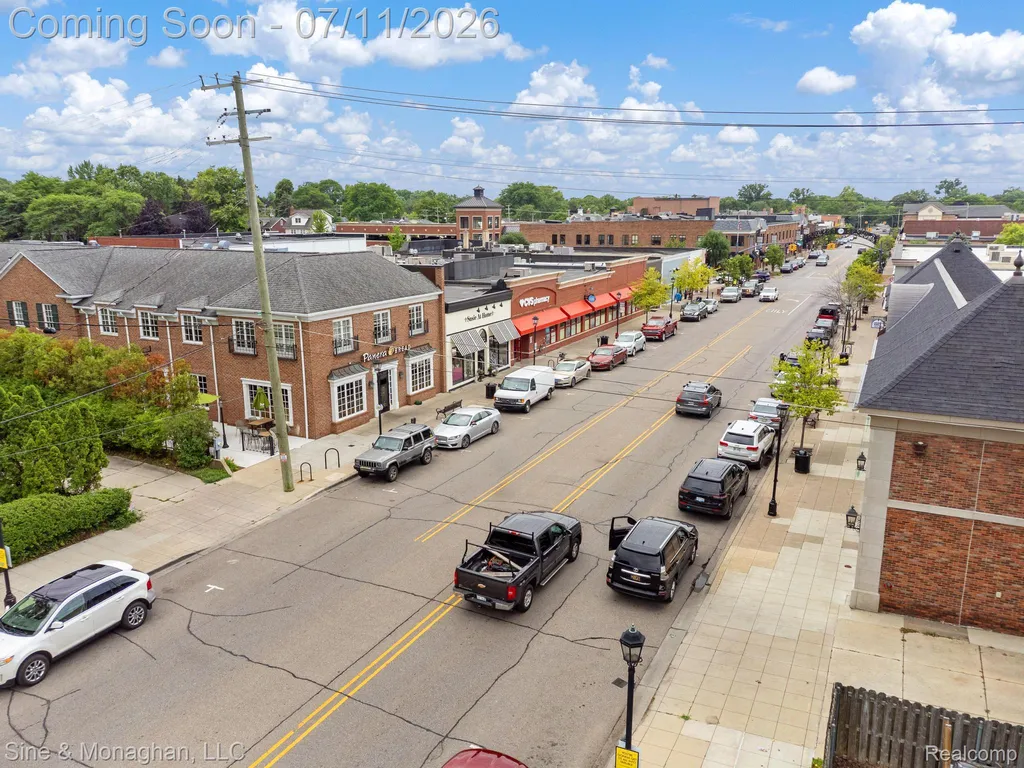 679 Neff Road Grosse Pointe City MI 48230
