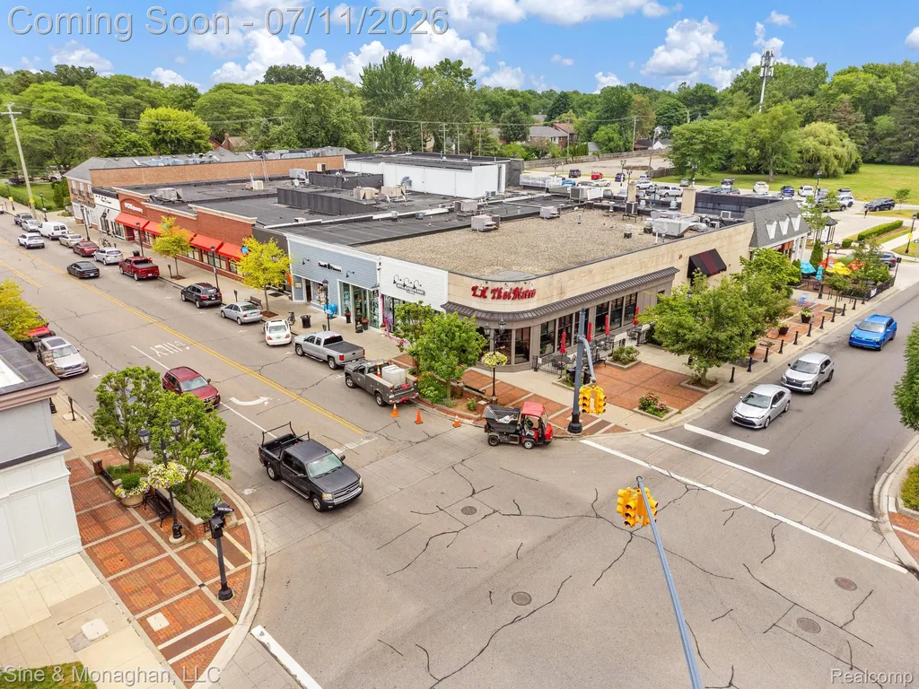 679 Neff Road Grosse Pointe City MI 48230