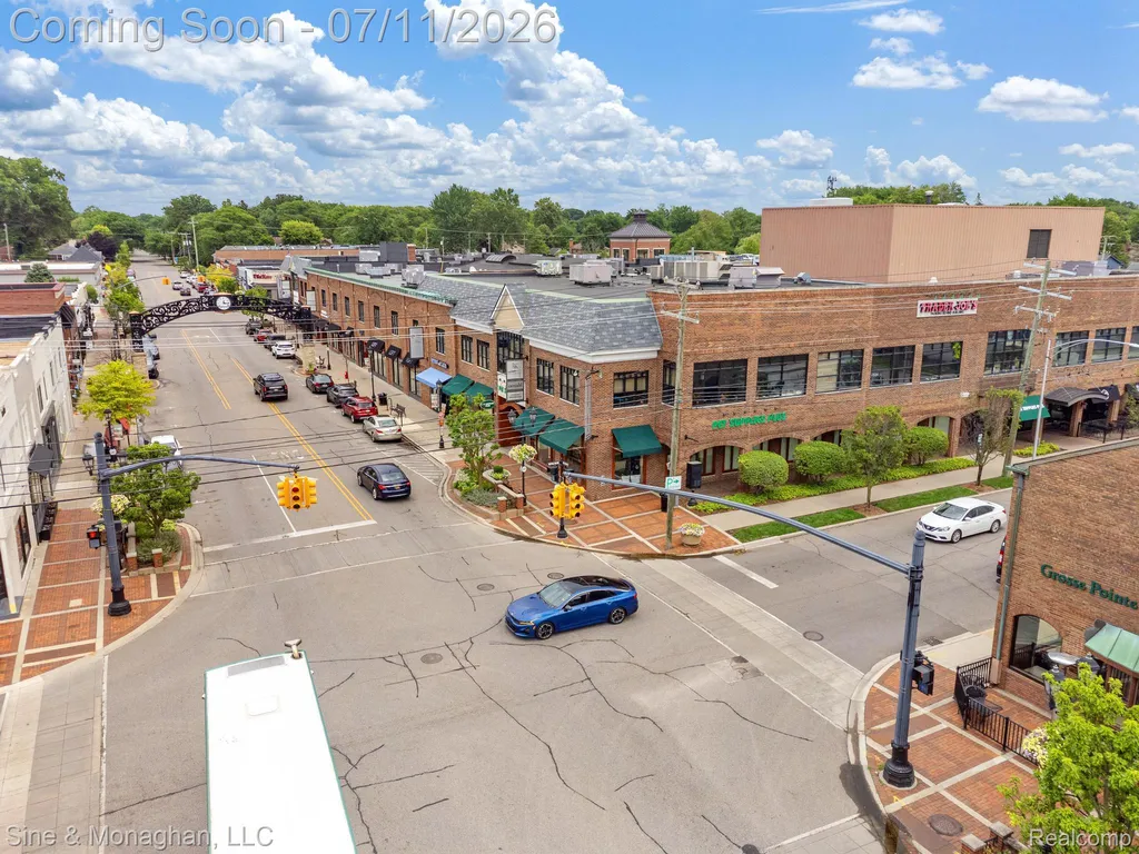 679 Neff Road Grosse Pointe City MI 48230