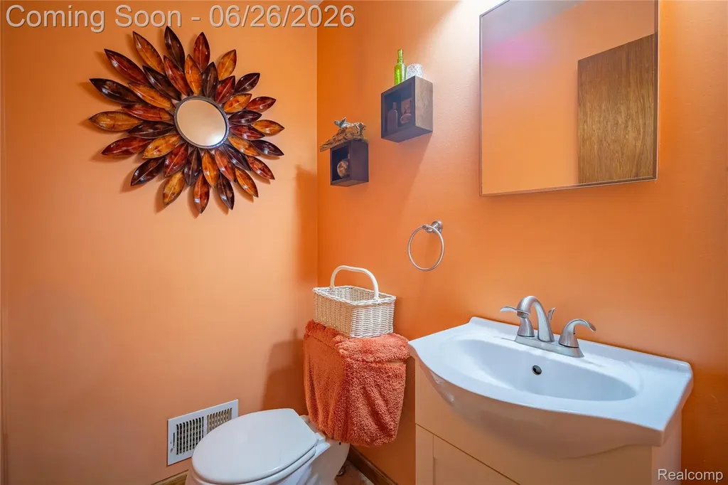 27131 Evelyn Avenue Brownstown Charter Township MI 48183