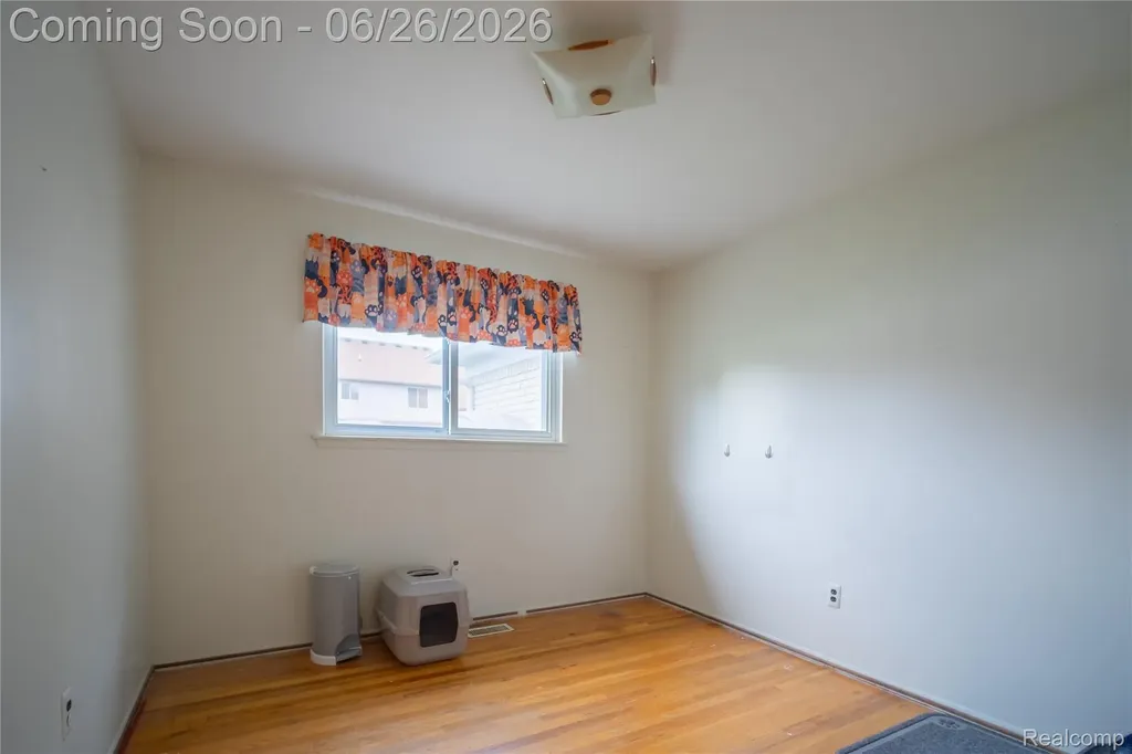 27131 Evelyn Avenue Brownstown Charter Township MI 48183