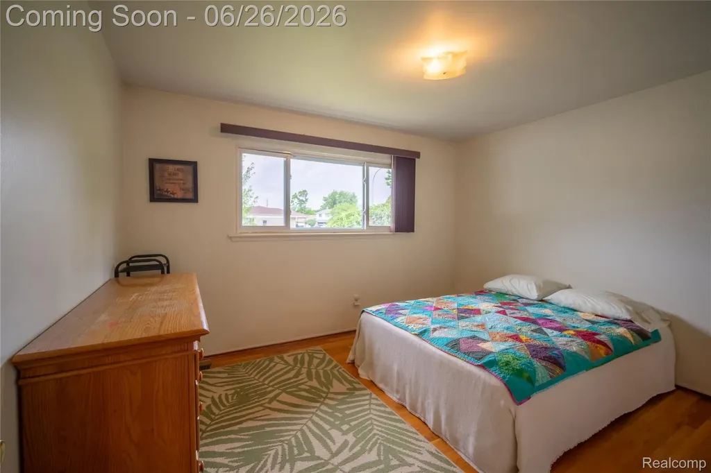 27131 Evelyn Avenue Brownstown Charter Township MI 48183