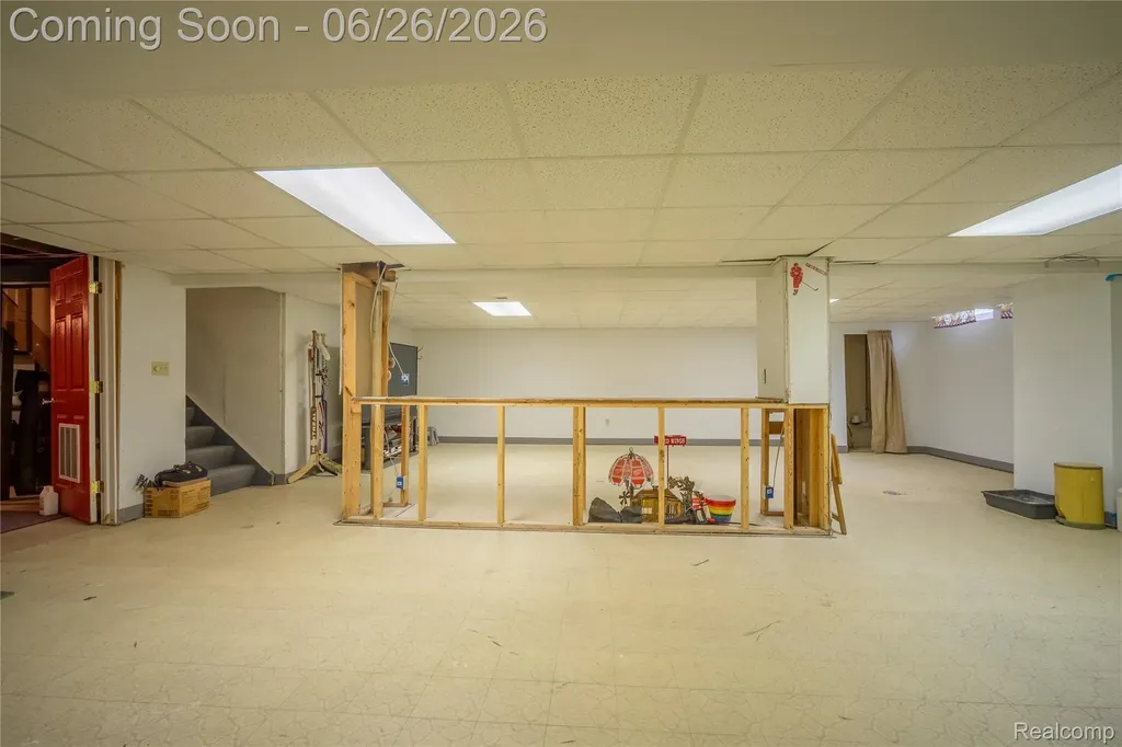 27131 Evelyn Avenue Brownstown Charter Township MI 48183