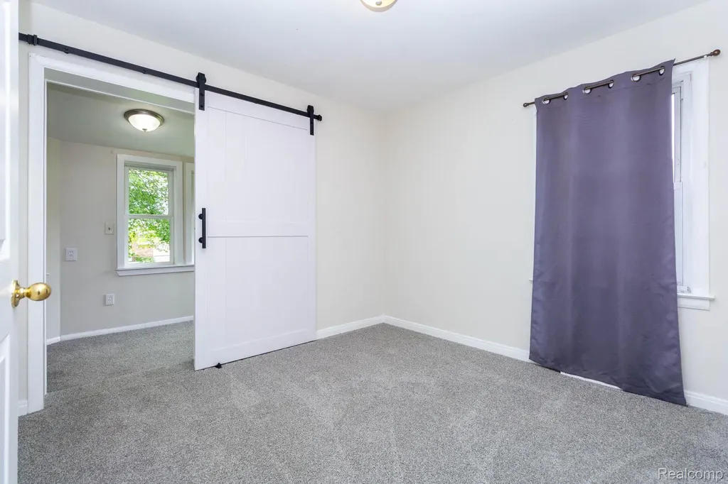 33627 Bock Street Garden City City MI 48135