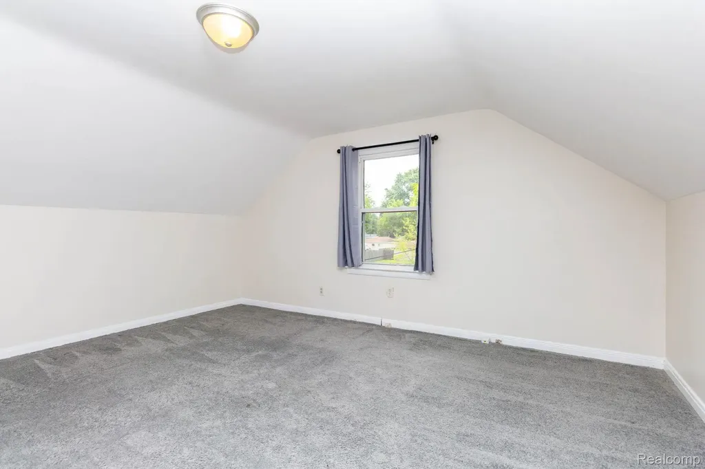 33627 Bock Street Garden City City MI 48135