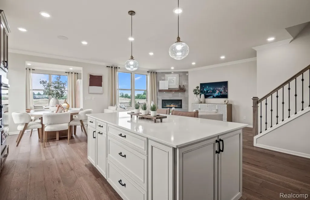 3069 Wyvern Lake Orion Village MI 48259