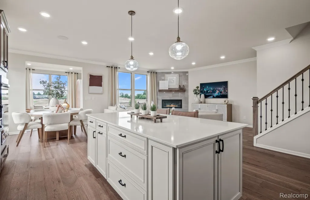 3069 Wyvern Orion Charter Township MI 48359