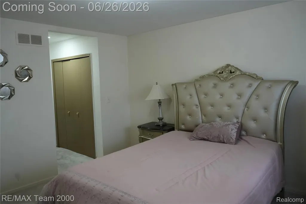 6426 Chase Road Dearborn City MI 48126