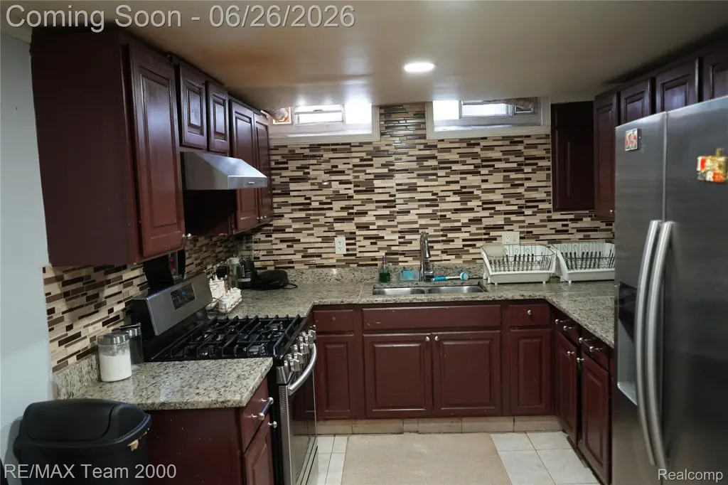 6426 Chase Road Dearborn City MI 48126