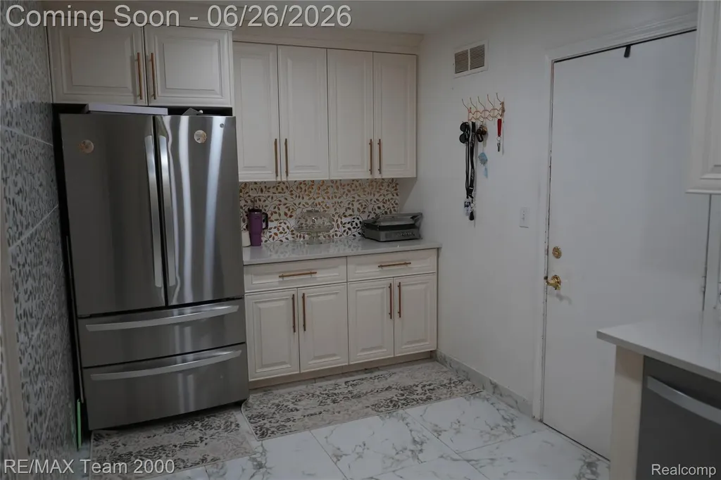 6426 Chase Road Dearborn City MI 48126