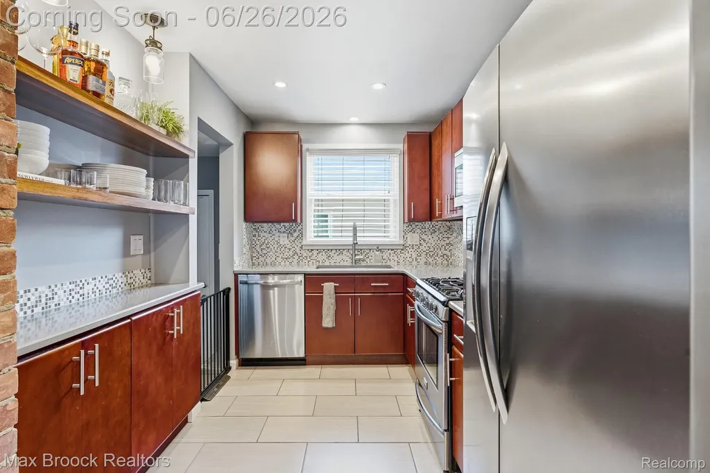 618 S Gainsborough Avenue Royal Oak City MI 48067