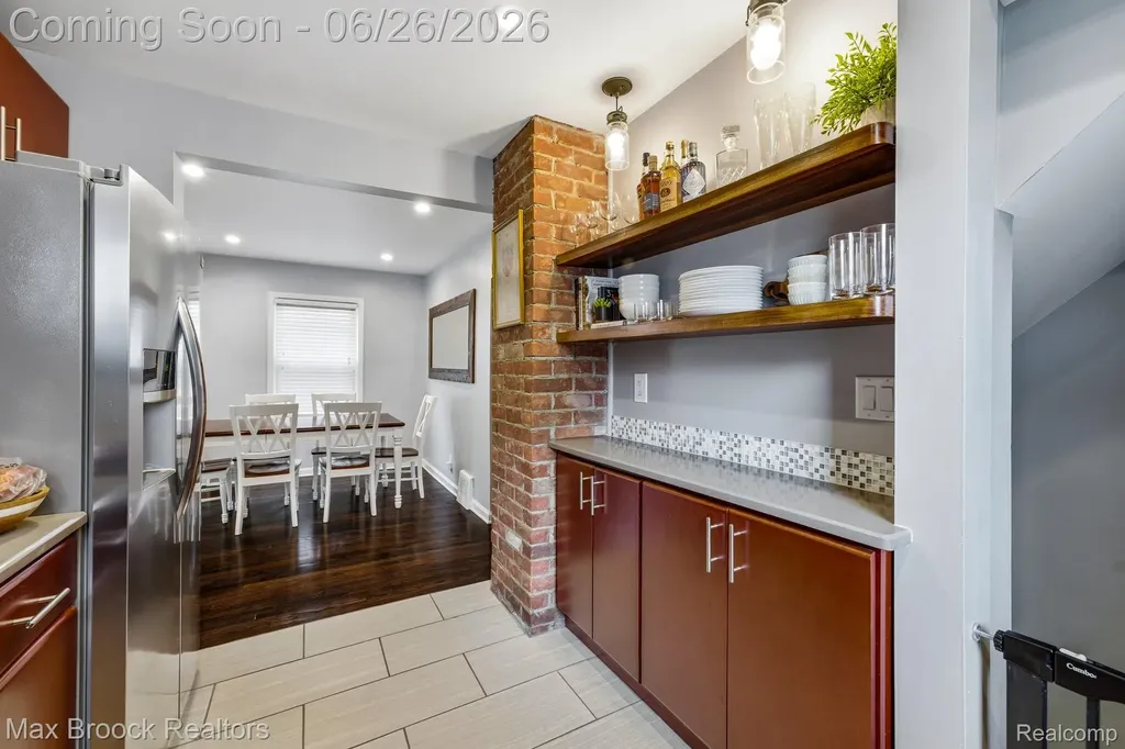 618 S Gainsborough Avenue Royal Oak City MI 48067