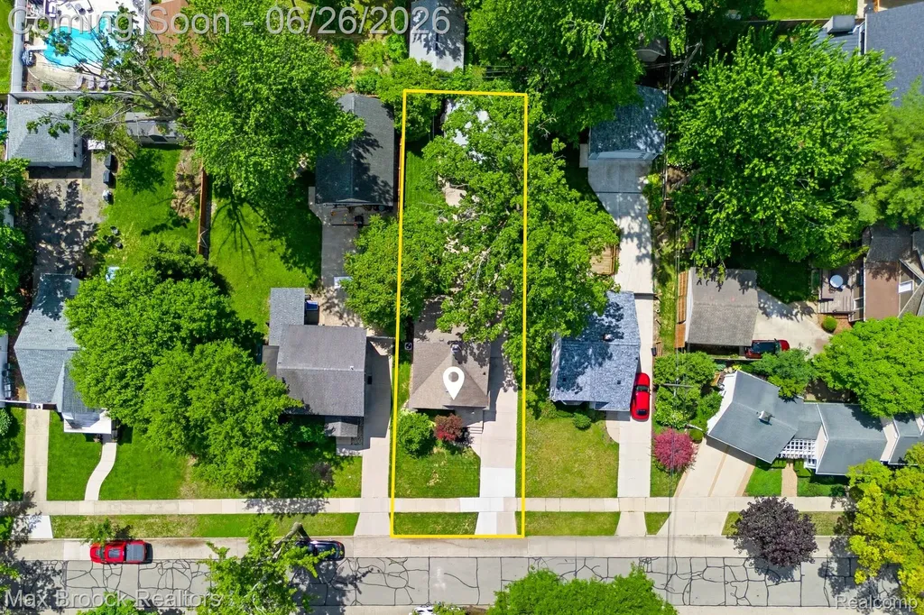 618 S Gainsborough Avenue Royal Oak City MI 48067