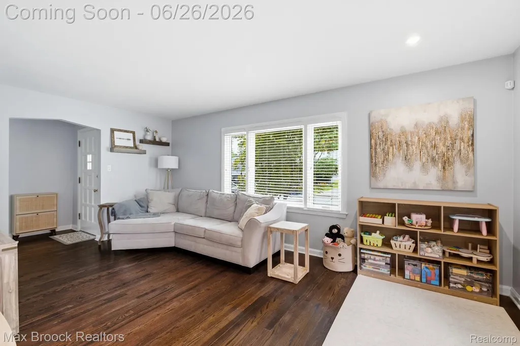 618 S Gainsborough Avenue Royal Oak City MI 48067