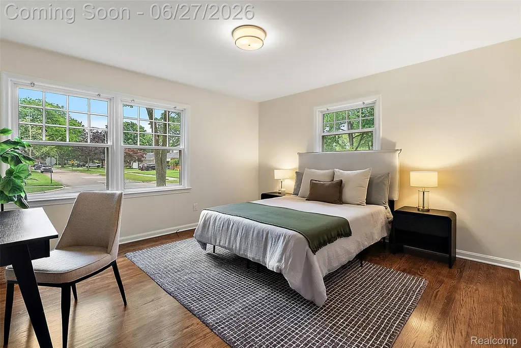 21235 River Road Grosse Pointe Woods City MI 48236