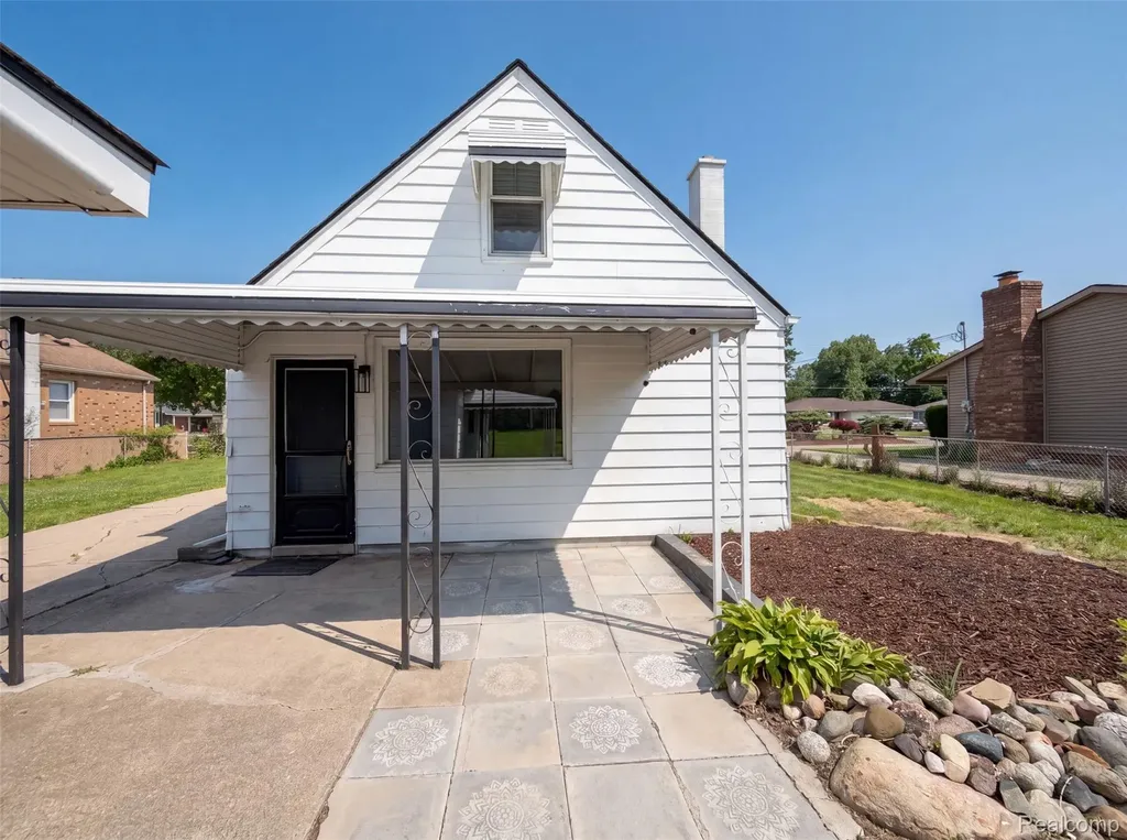 5456 Northlawn Drive Sterling Heights City MI 48310