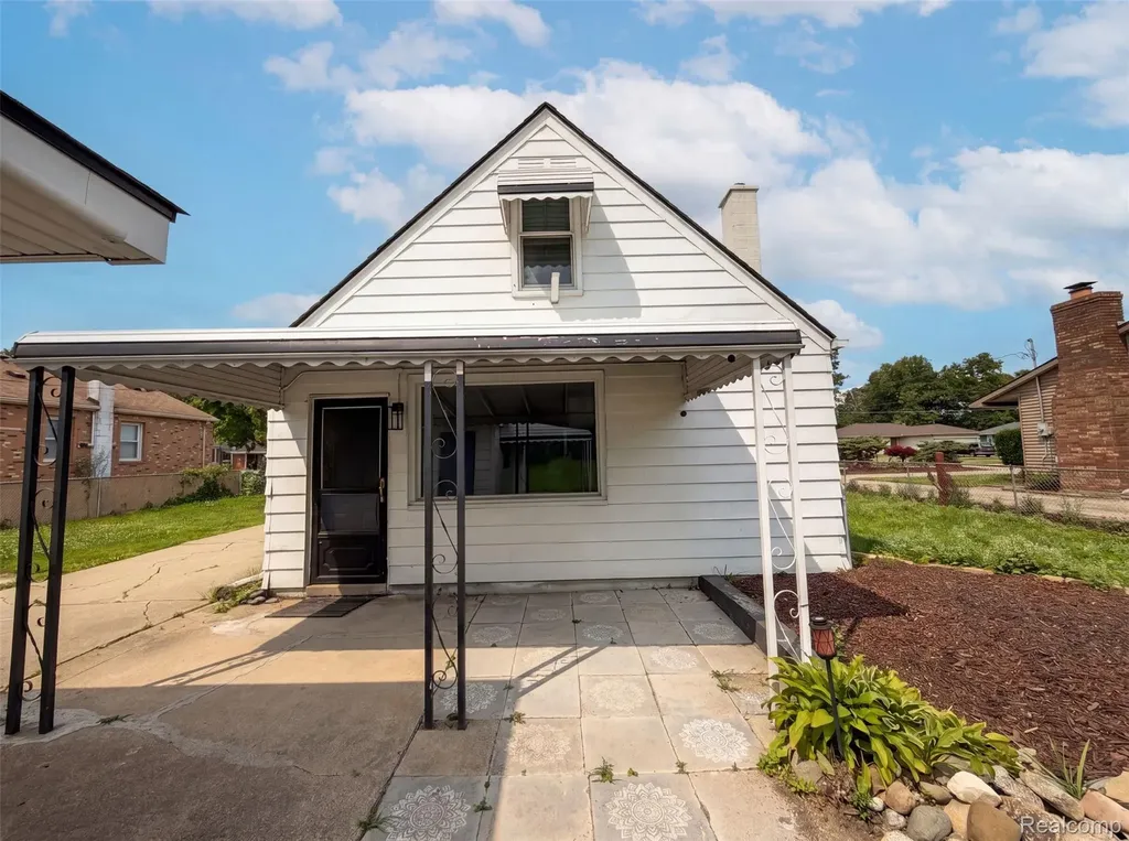 5456 Northlawn Drive Sterling Heights City MI 48310