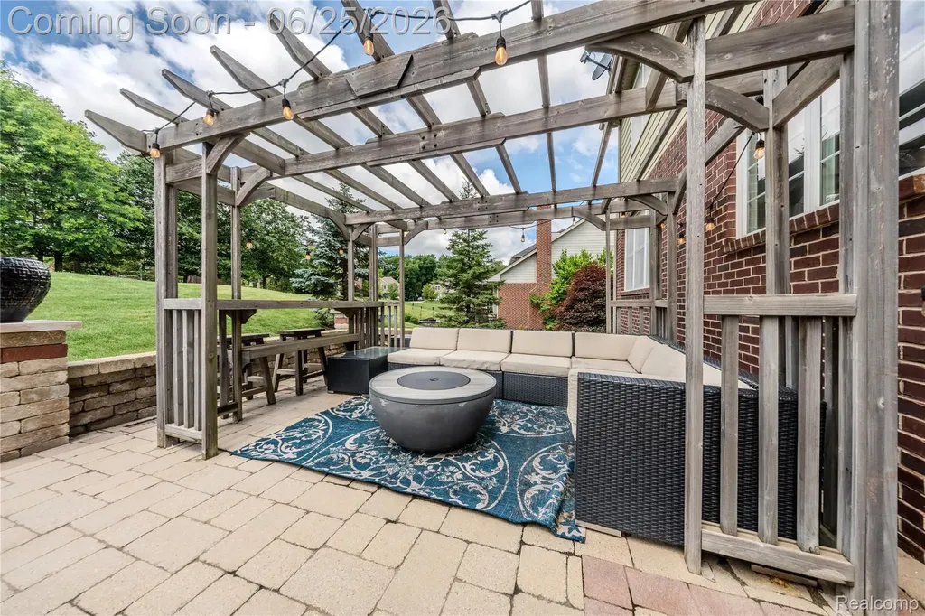 50719 Amesburg Drive Novi City MI 48374
